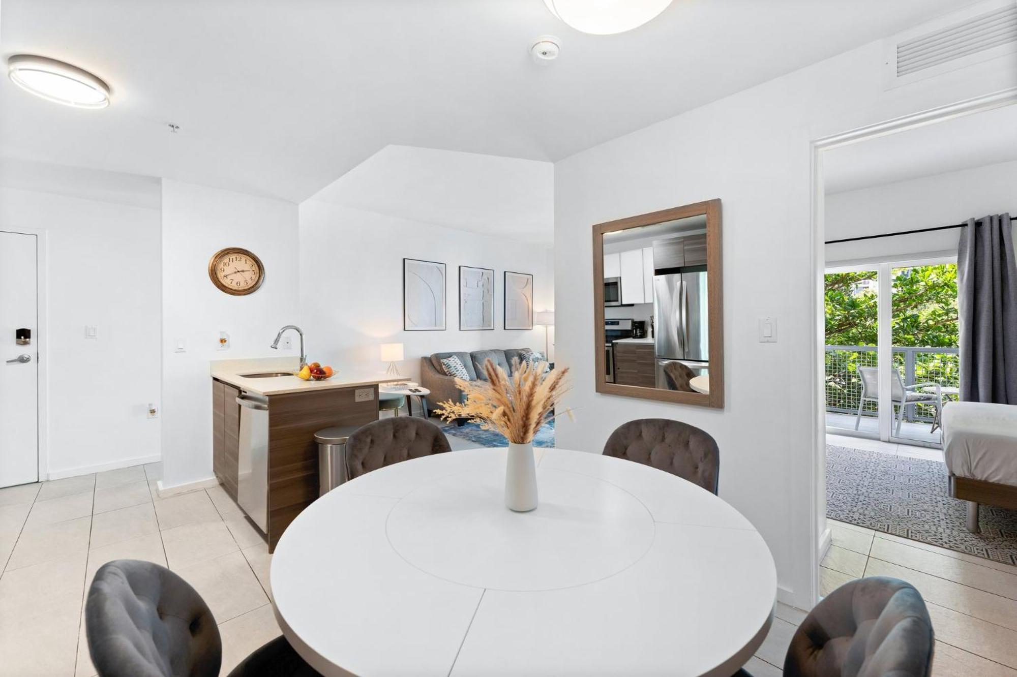 Modern Apartment In Edgewater Miami Ruang foto